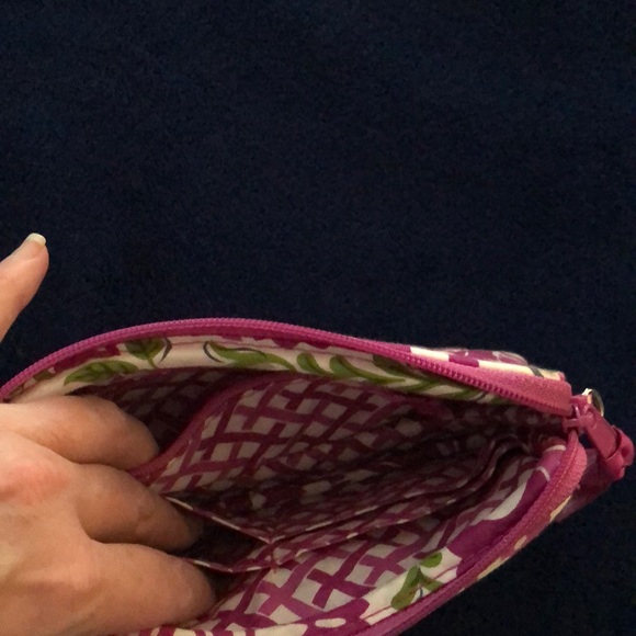 Vera Bradley wallet in retired JulipTulip pattern - Picture 3 of 8